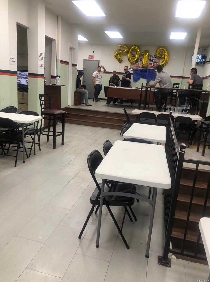 102-18 37th Ave, Flushing, NY 11368-2446