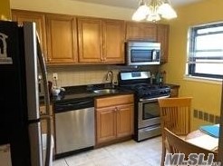 74-80 220th St, Flushing, NY 11364-2346