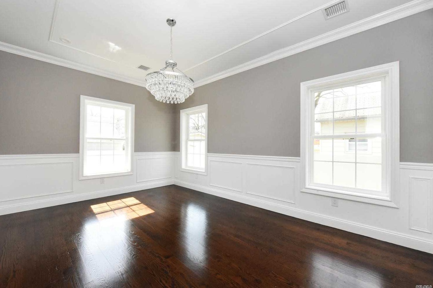 1786 Gormley Ave, North Merrick NY 11566-3064 exterior