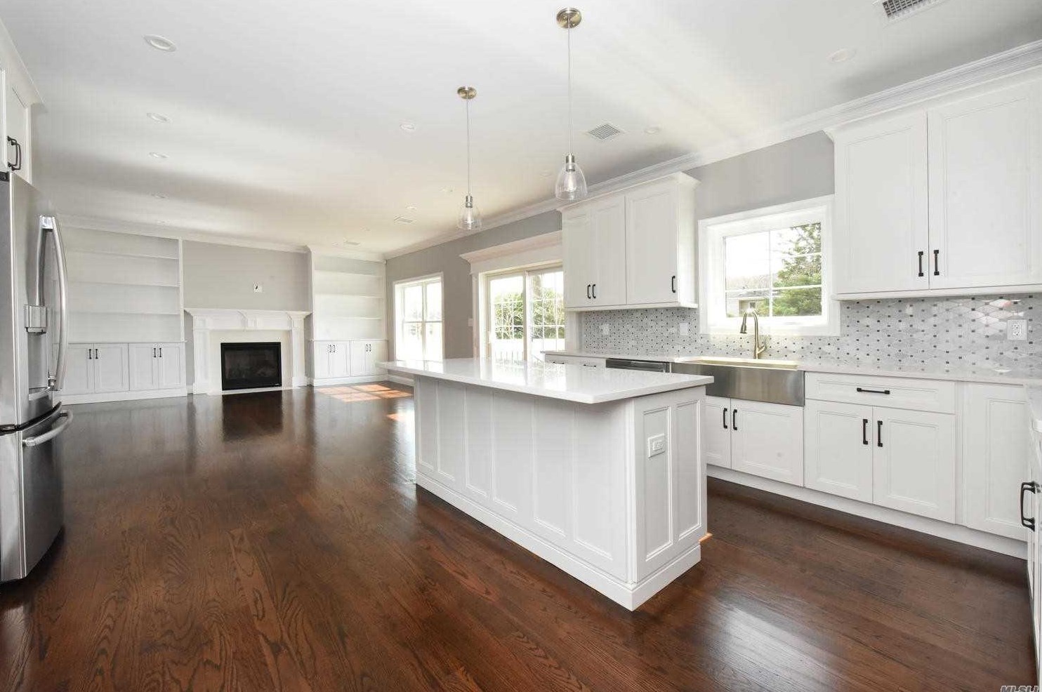 1786 Gormley Ave, North Merrick NY 11566-3064 exterior