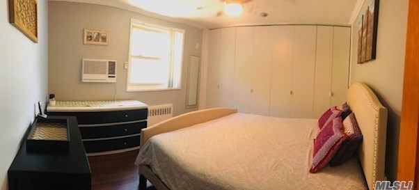 25235 60th Ave, Flushing NY 11378-2909 exterior