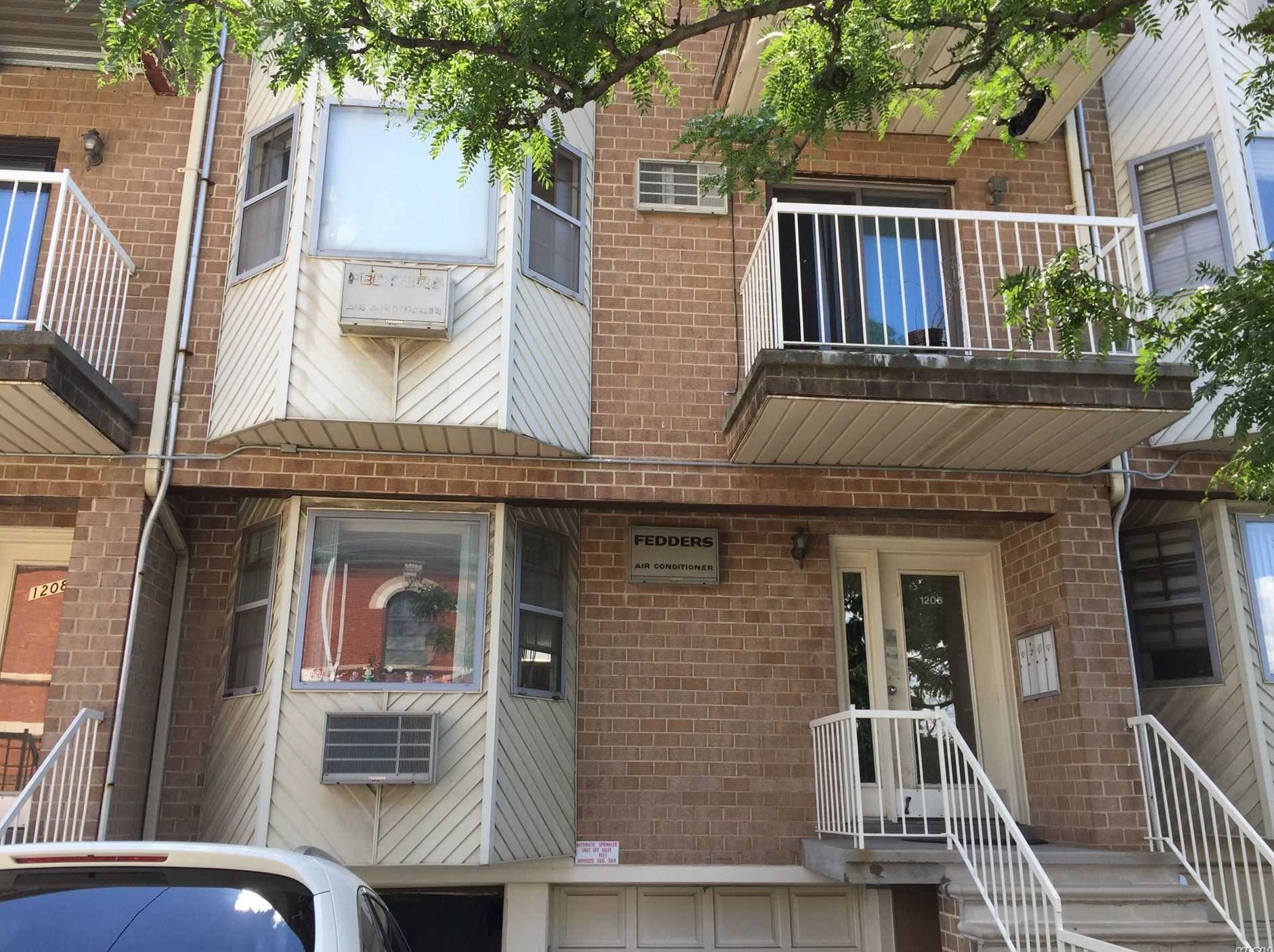 1206 64th St, Brooklyn, NY 11219-5373