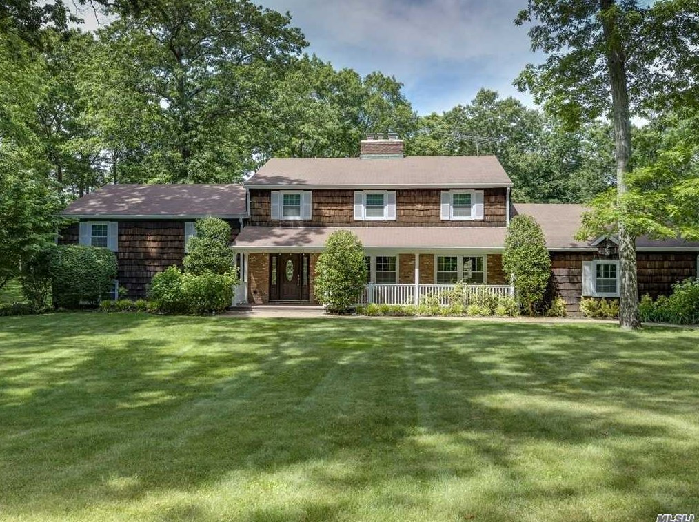 360 Muttontown Rd, Syosset, NY 11791