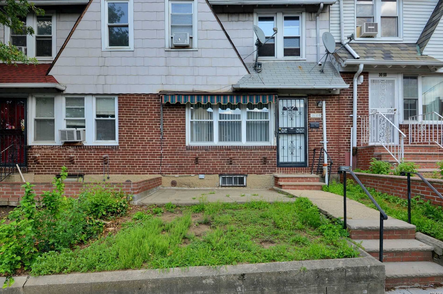 30-53 86th St, Flushing, NY 11369-1029