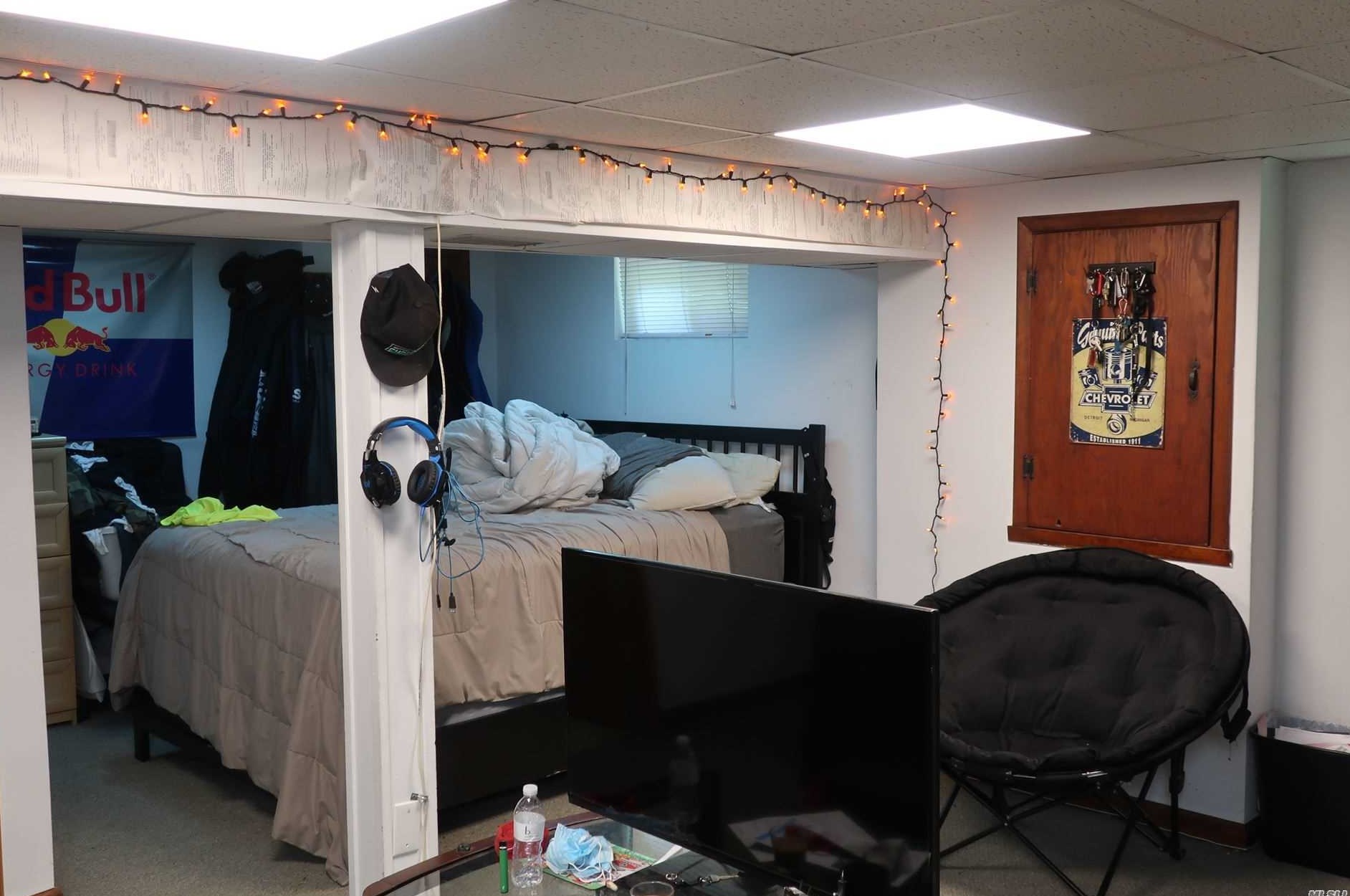 34 Foxglove Rd, North Merrick NY 11566-1102 exterior