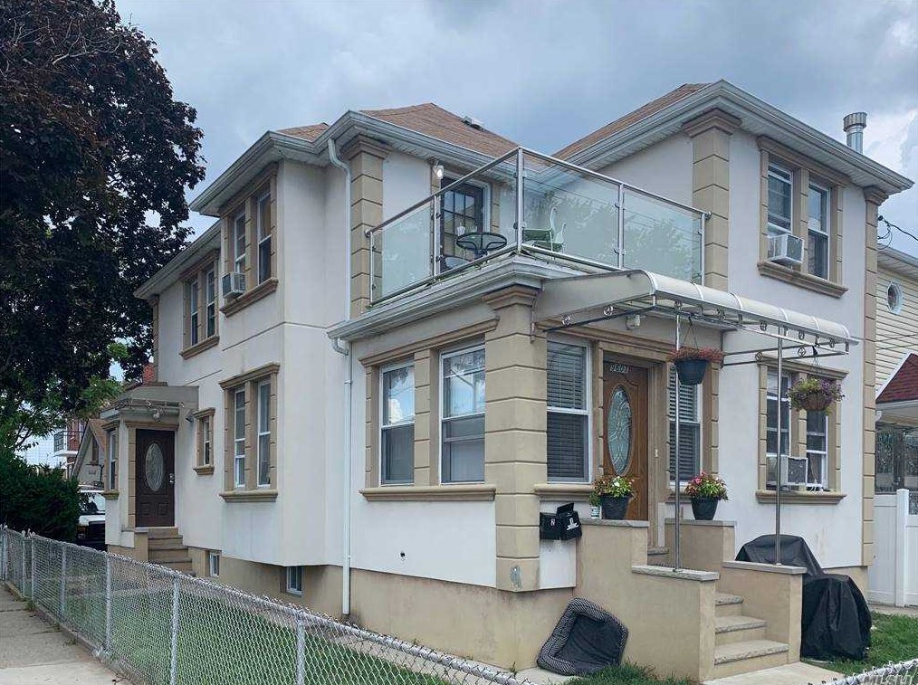 96-01 24th Ave, Flushing, NY 11369-1518