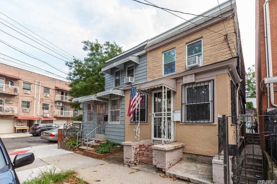 108-30 35th Ave, Flushing, NY 11368-2332