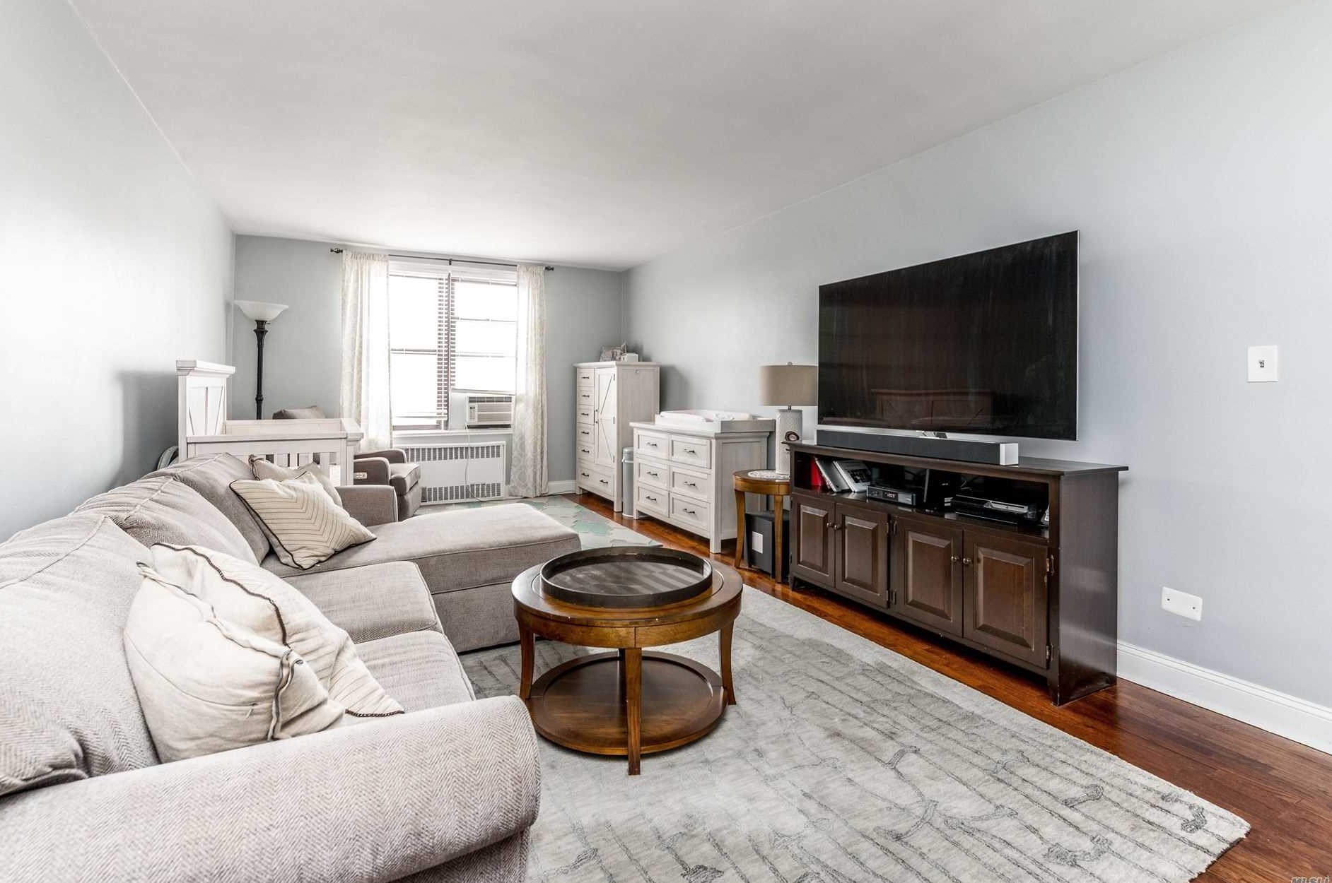 67-30 Dartmouth St, Flushing, NY