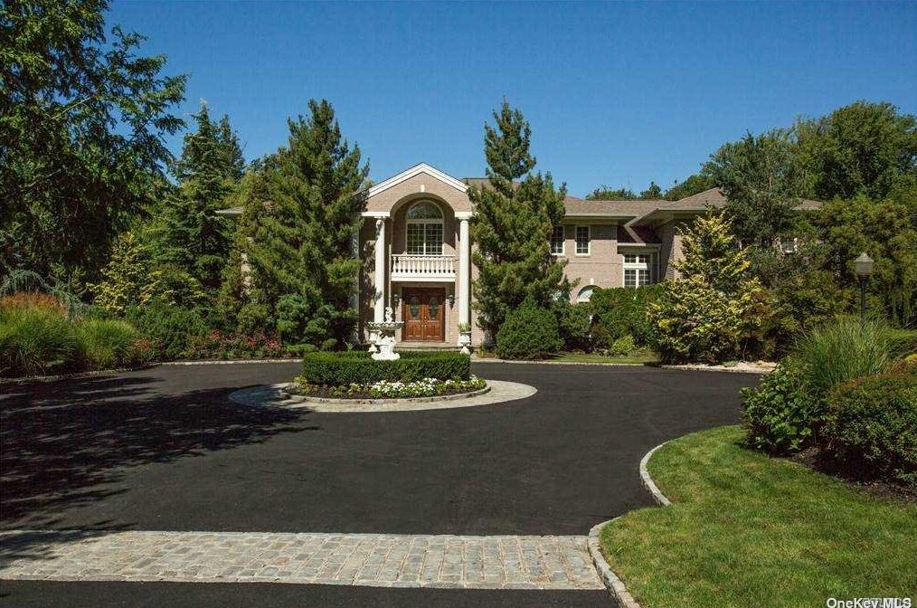 86 Old Tappan Rd, Matinecock, NY 11560