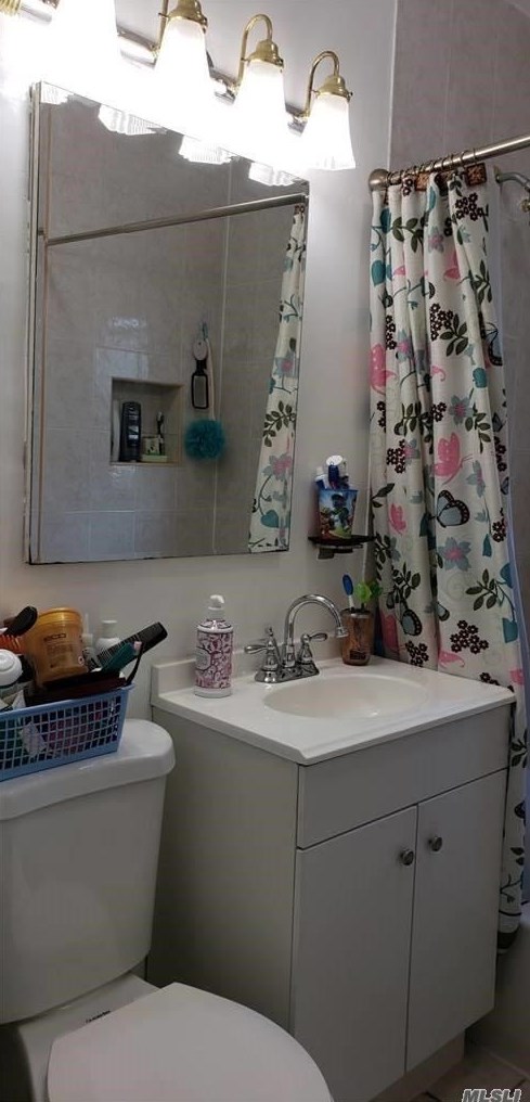 1394 93rd St, Brooklyn NY 11236-5221 exterior