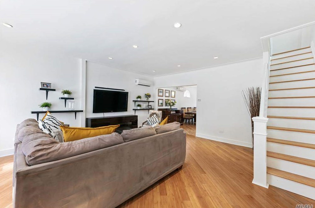 2025 Hendrickson St, Brooklyn, NY 11234-5038