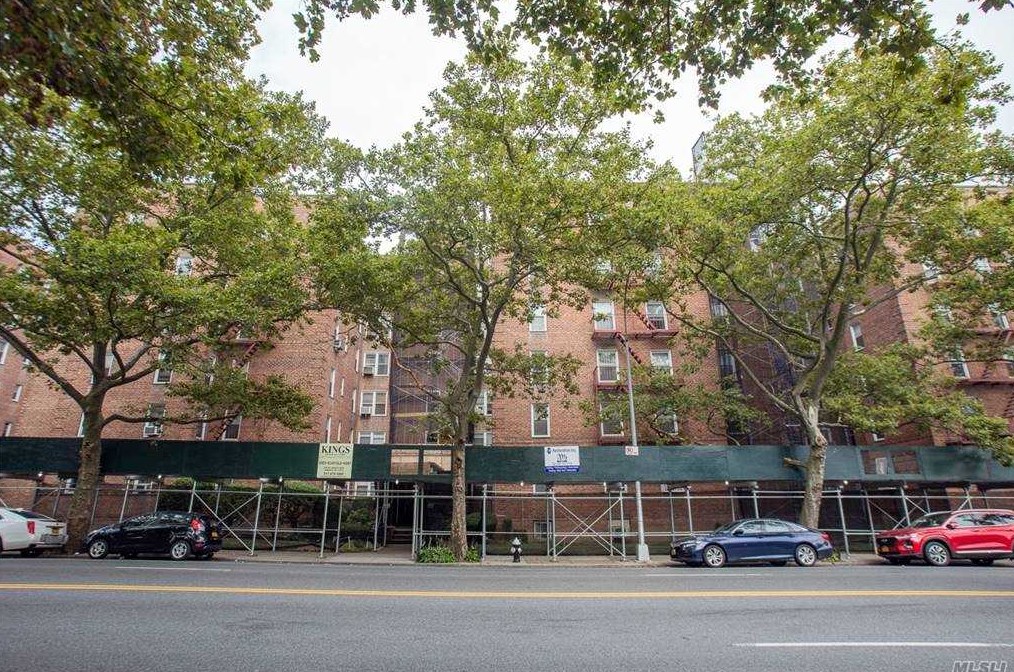 243 Mcdonald Ave, Brooklyn NY  11218-1449 exterior