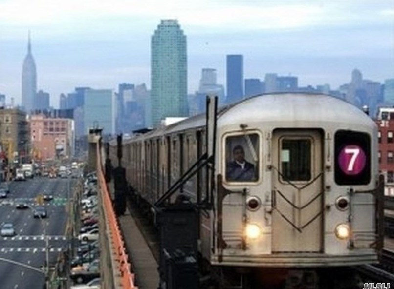 33-25 90th St, Flushing NY exterior