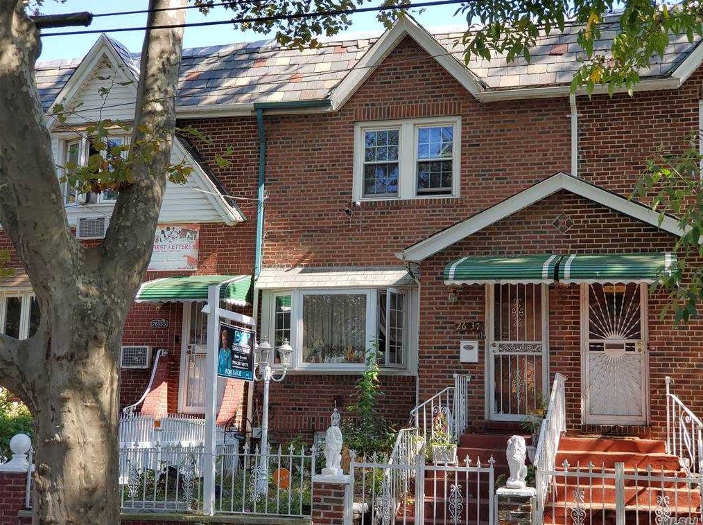 26-37 98th St, Flushing, NY 11369-1222