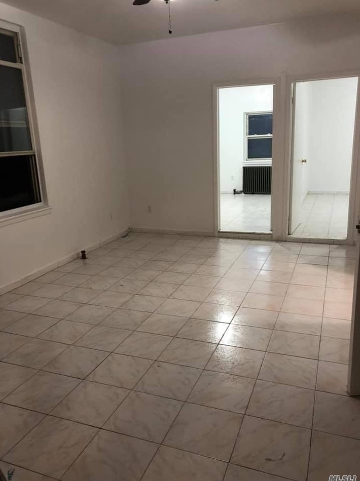 25-68 38th St, Long Island City, NY 11103