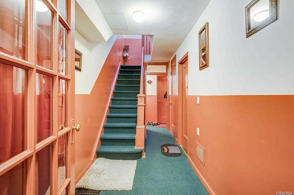 60-38 Flushing Ave, Flushing, NY 11378-1039