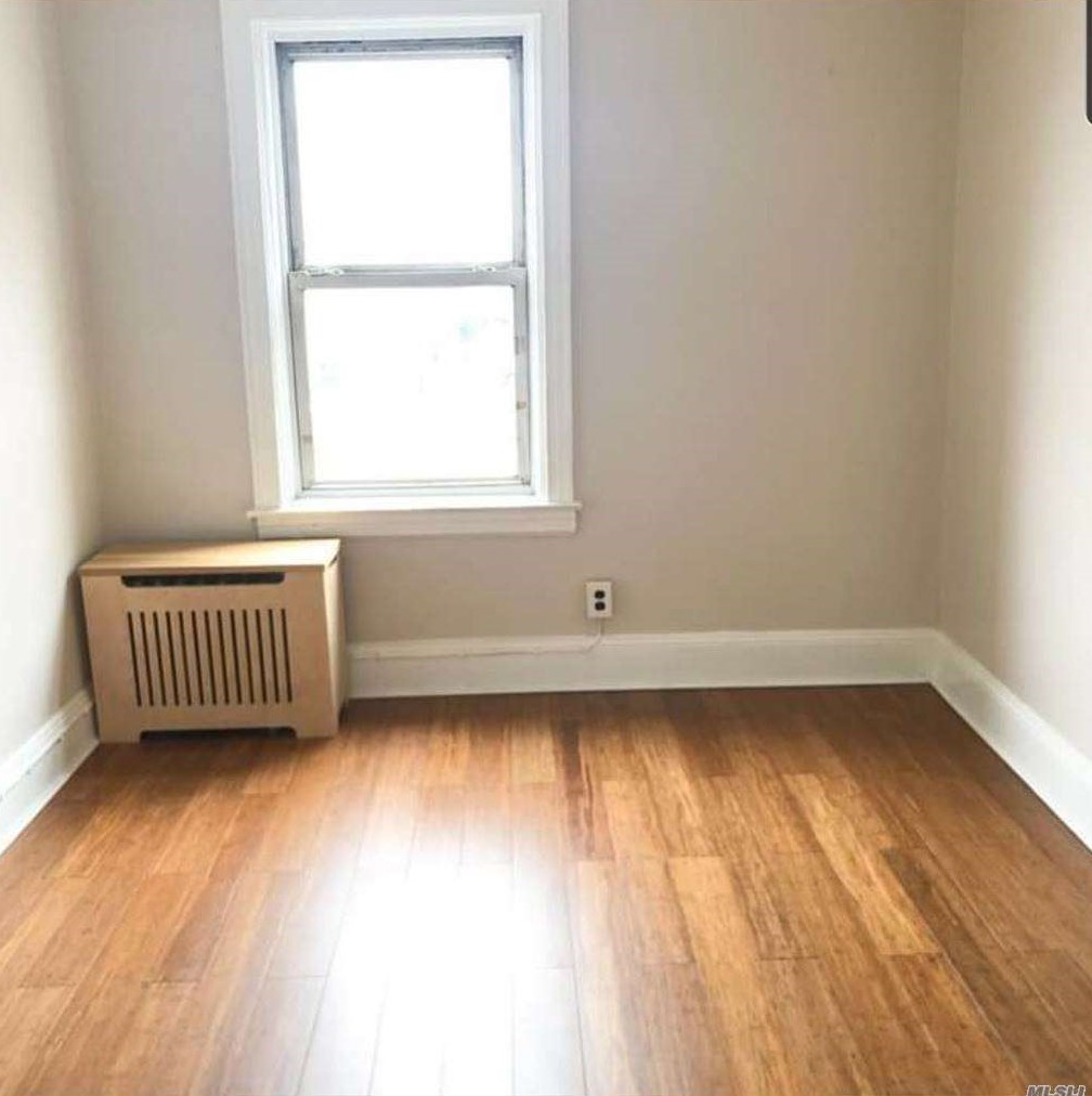 455 Stockholm St, Flushing NY  11385-1332 exterior