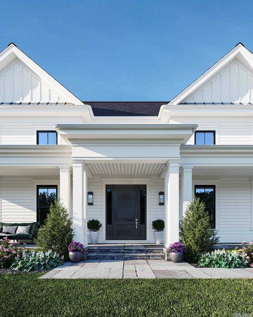 107 Summit Dr, North Hills, NY 11030-0013
