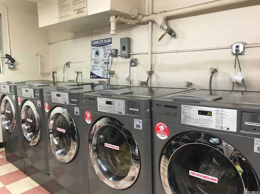 58-03 Calloway St, Flushing NY  11368-3856 exterior