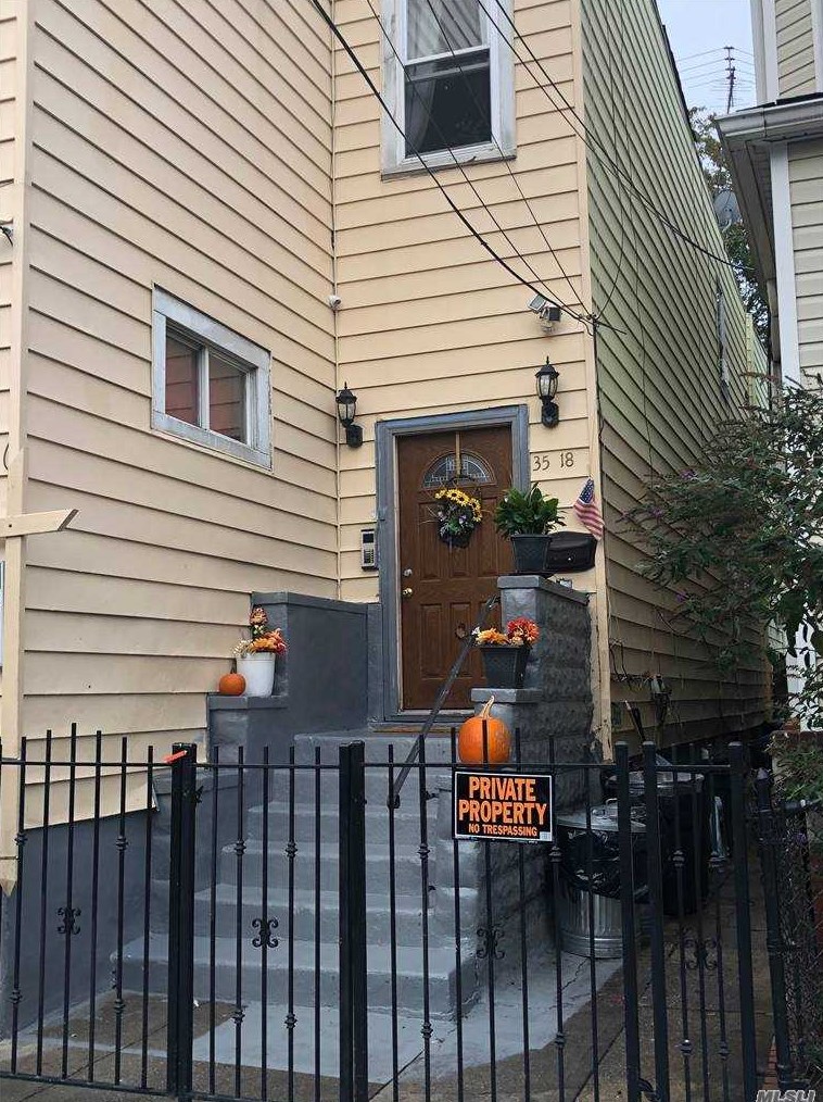 35-18 97th St, Flushing, NY 11368-1215