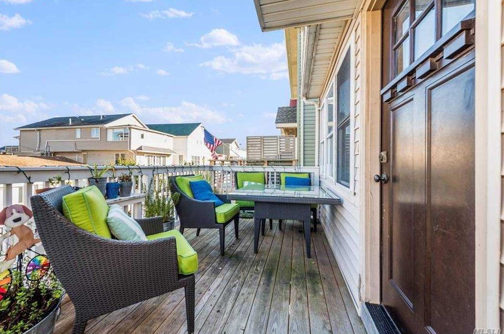 79 Nebraska St, East Atlantic Beach, NY 11561-1610