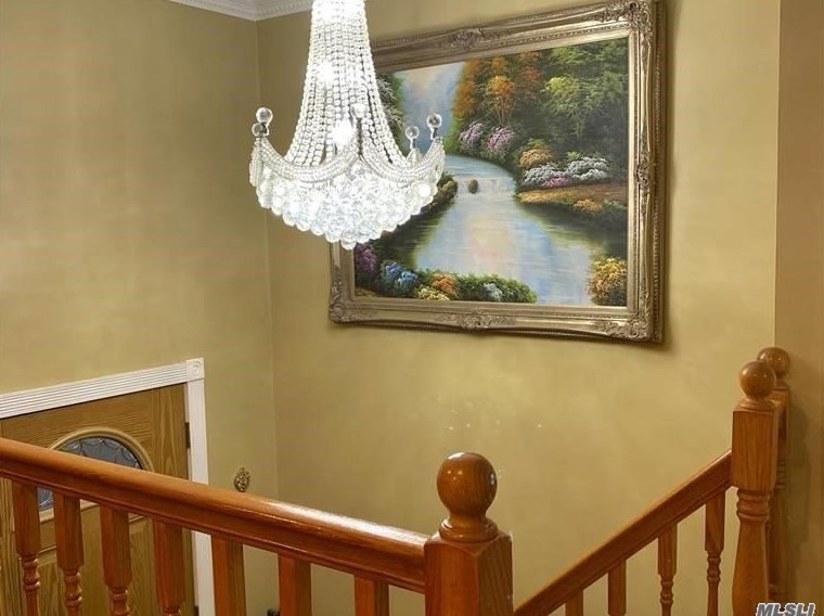 212 1st Ave, New Hyde Park, NY 11040