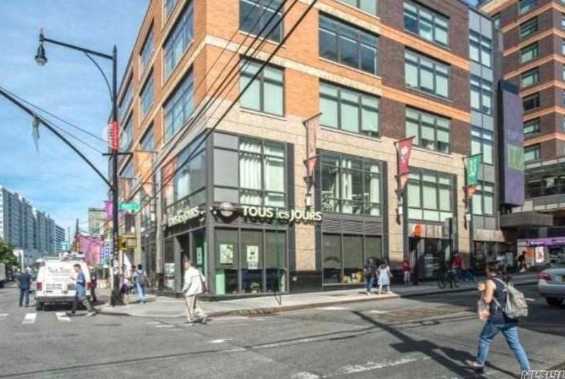 39-16 Prince St #6d, Flushing, NY 11354