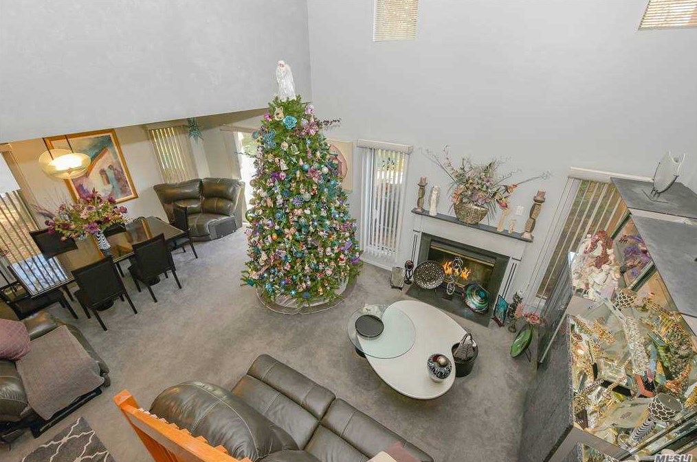 7 Kristin Ln, Hauppauge NY 11788-1239 exterior