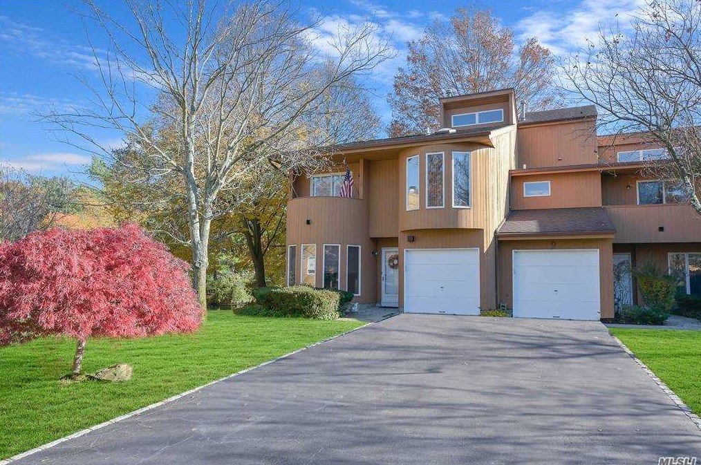 7 Kristin Ln, Hauppauge NY 11788-1239 exterior