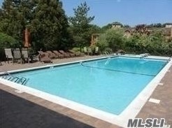7 Kristin Ln, Hauppauge NY 11788-1239 exterior