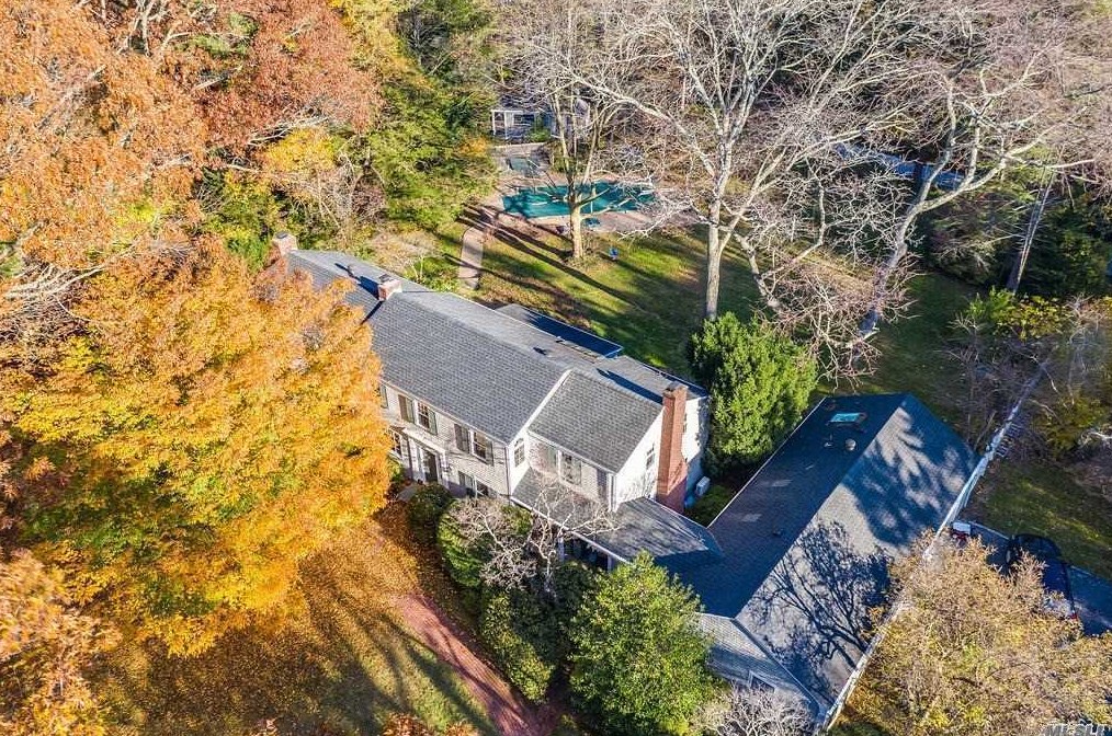 1 Wawapek Rd, Cold Spring Harbor, NY 11724-1203