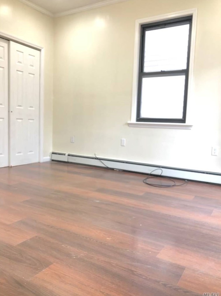 59-38 48th Ave, Flushing, NY 11377