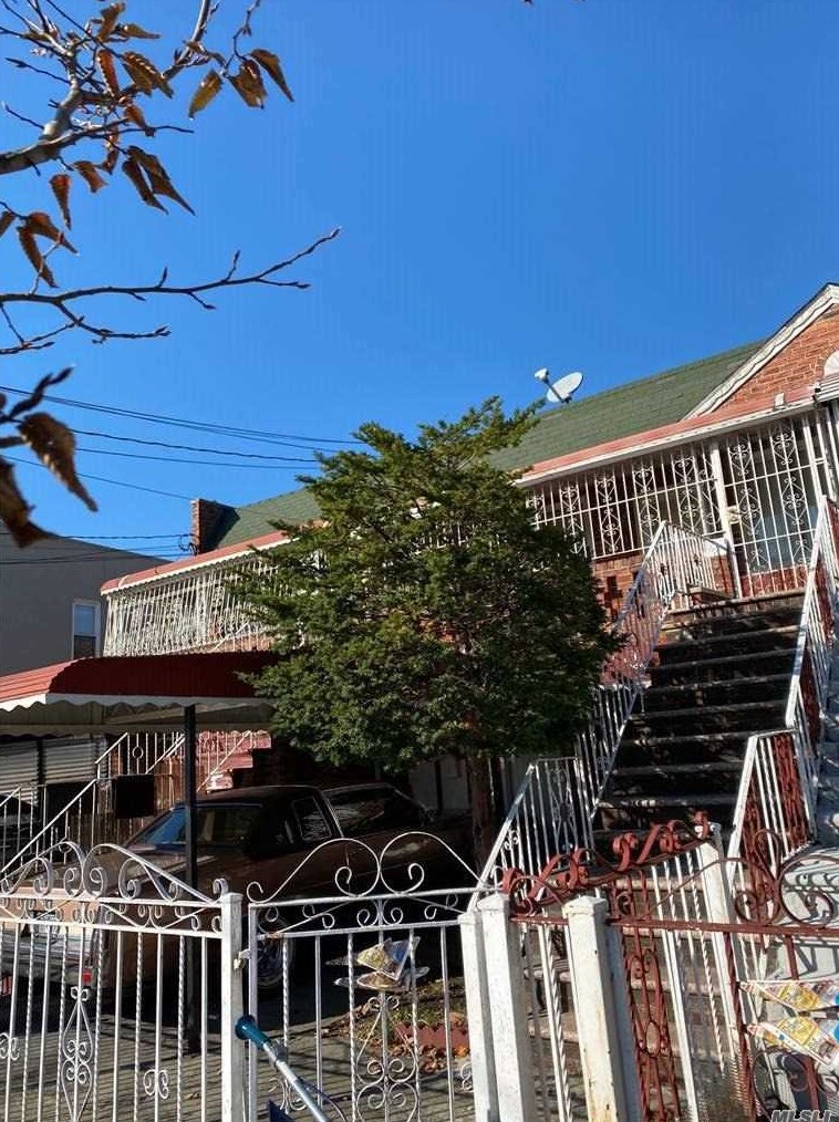 1303 Blake Ave, Brooklyn, NY 11208-3932