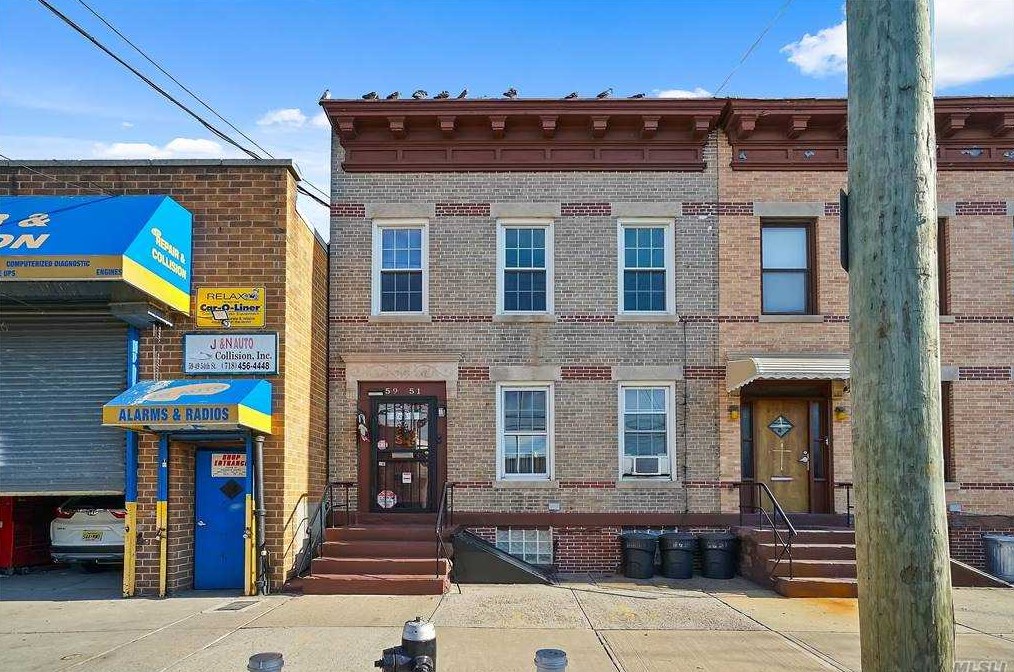 59-51 54th St, Flushing, NY 11378-1528