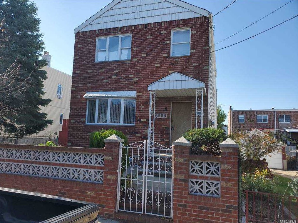 52-84 72nd Pl, Flushing, NY 11378-7622