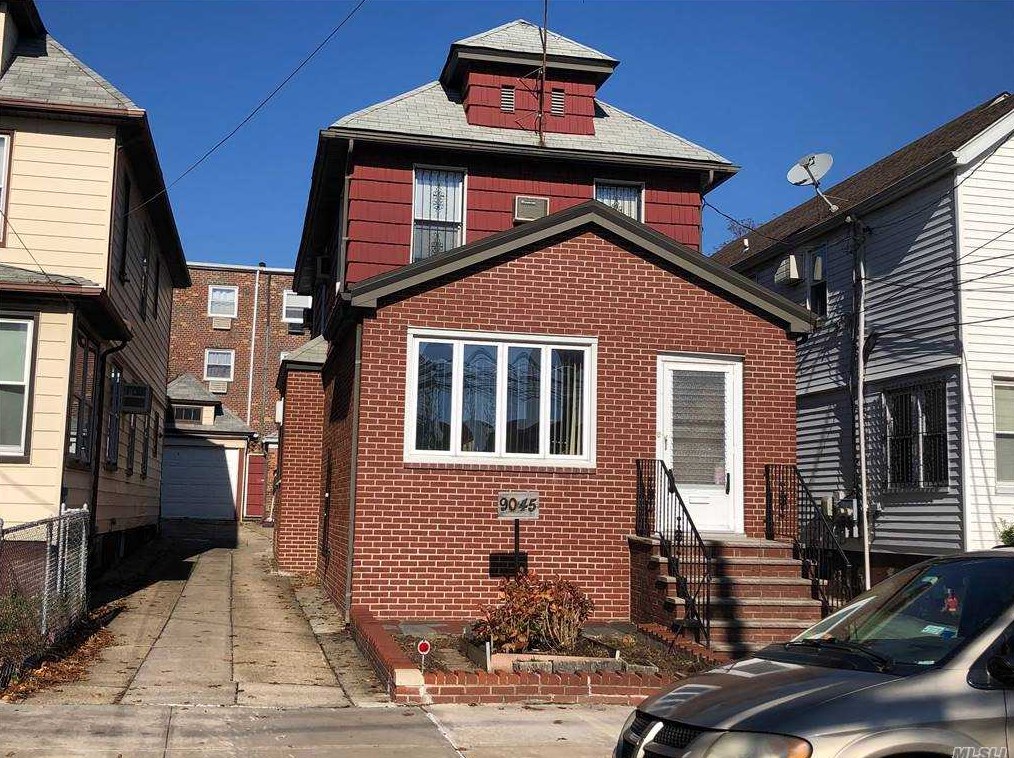 90-45 55th Ave, Flushing, NY 11373-1022