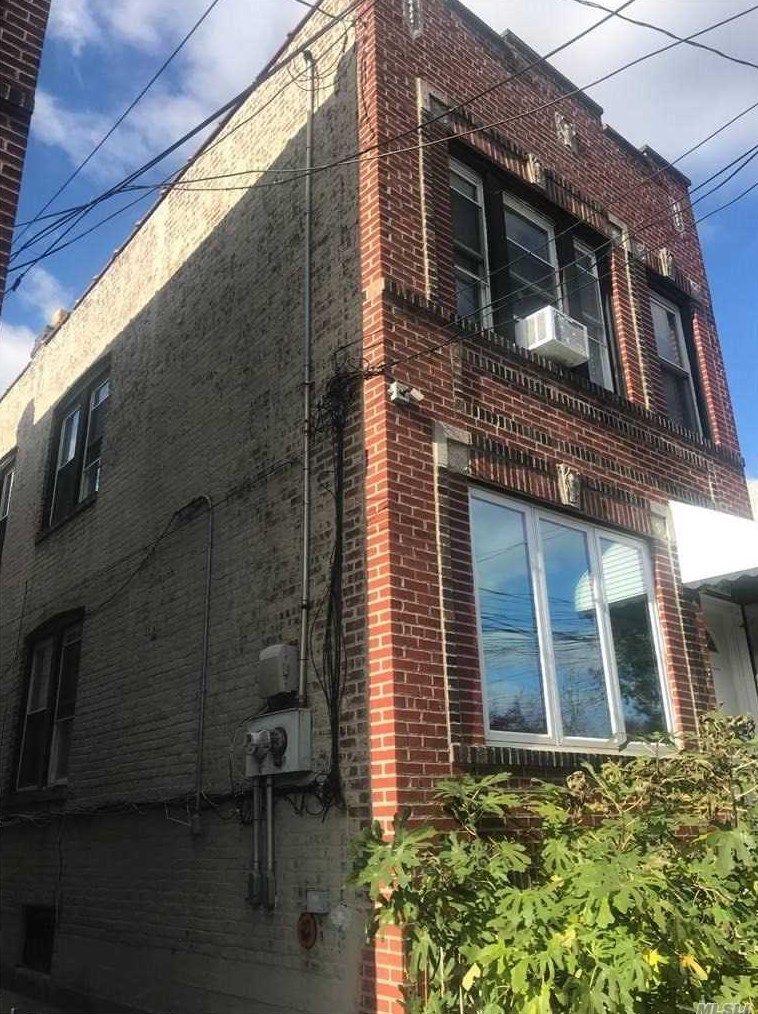 32 99th St, Flushing NY  11369-1315 exterior