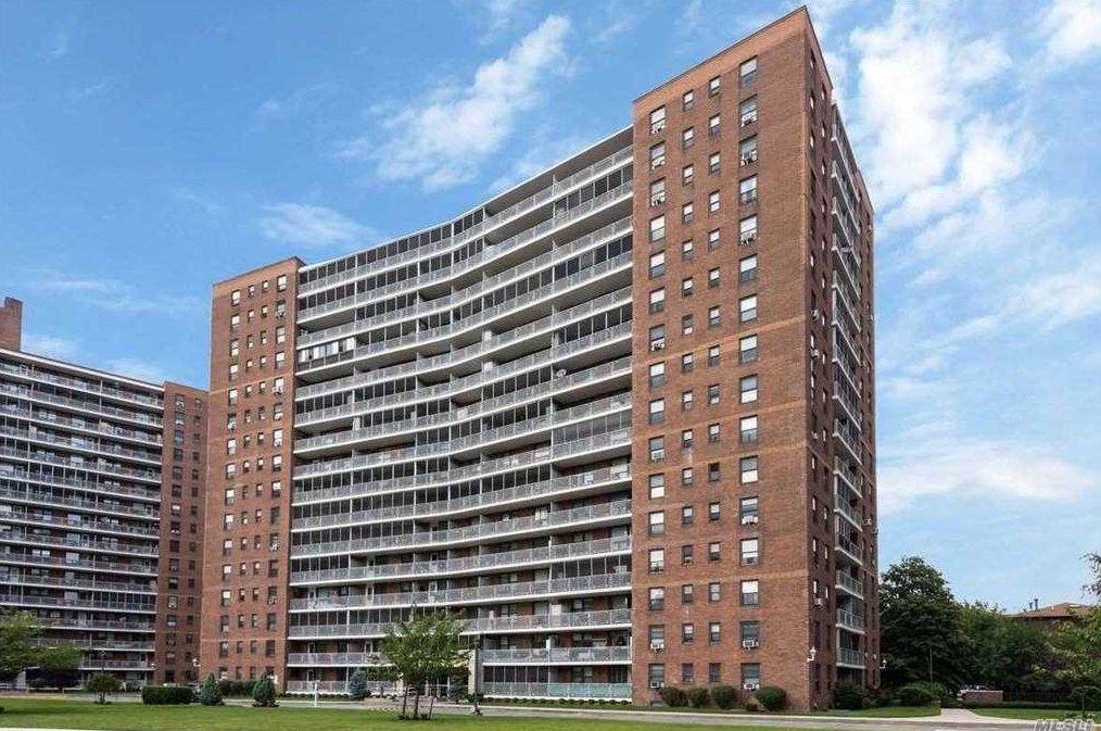 61-35 98th St #7c, Flushing, NY 11374