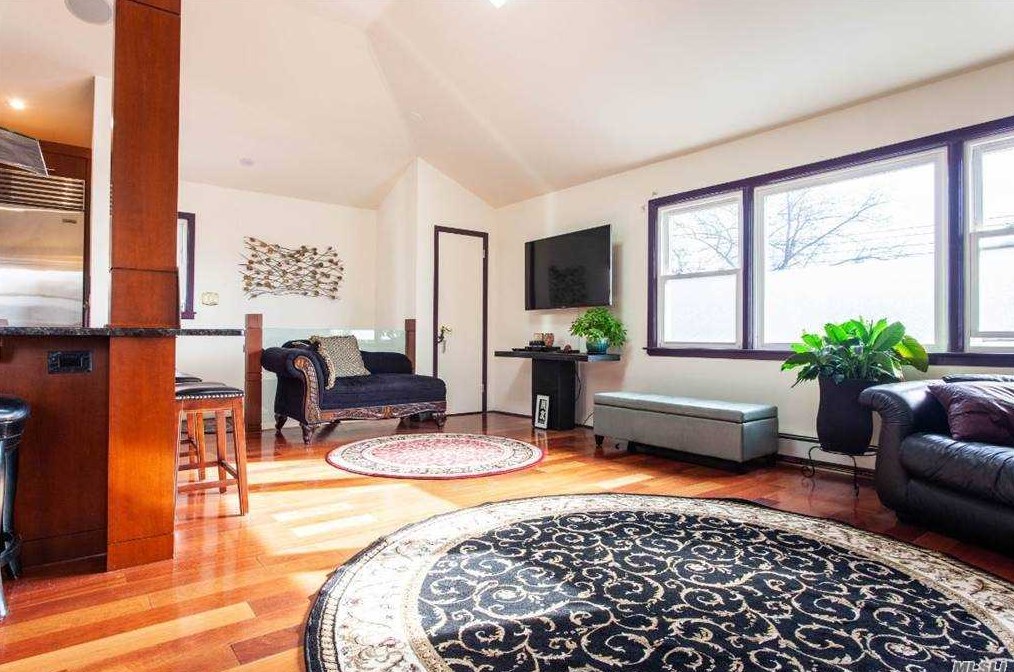 229-07 64th Ave, Flushing, NY 11364-2230