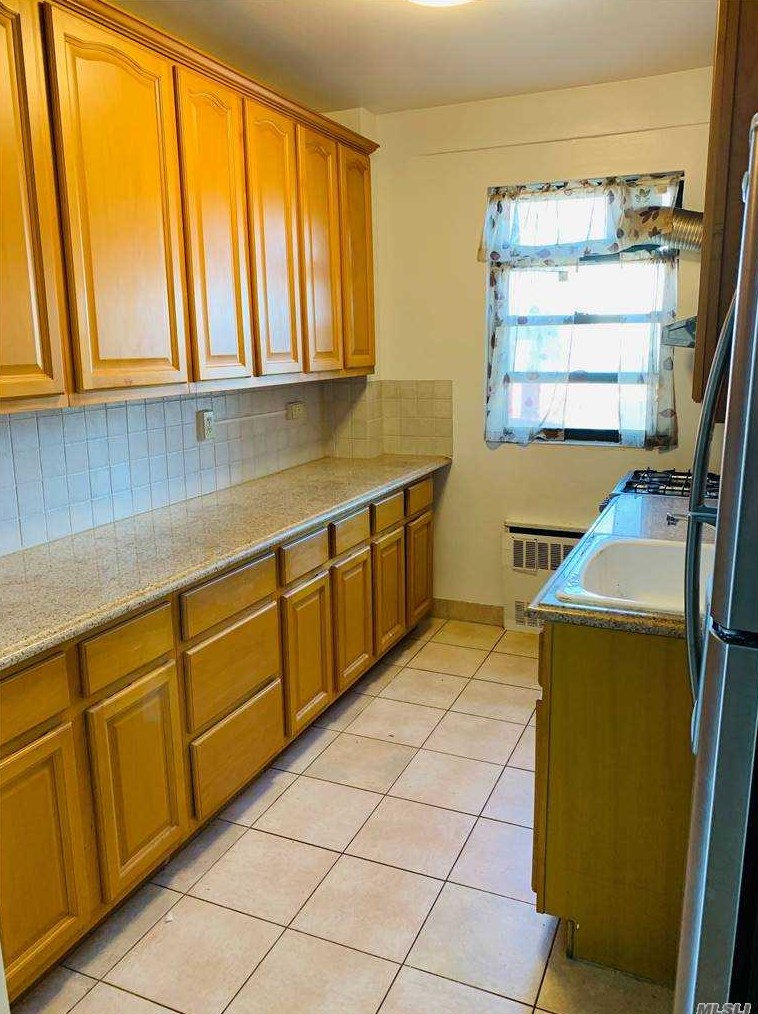 9972 66th Rd, Flushing NY  11374-4460 exterior