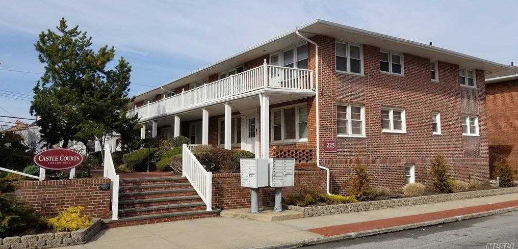 235 Broadway, East Atlantic Beach, NY 11561-3908
