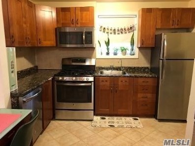 65-35 223rd Pl, Flushing, NY 11364