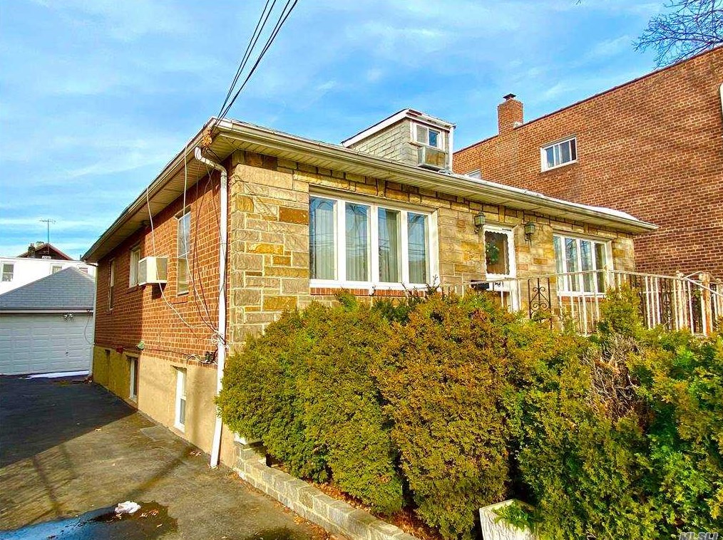 104-45 47th Ave, Flushing, NY 11368-6128