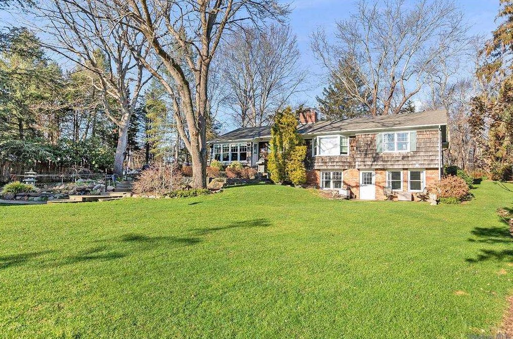 400 Lakeside Dr, Southold, NY 11971