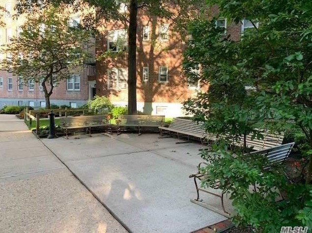 34 Cathedral Ave, Hempstead, NY 11550-2023