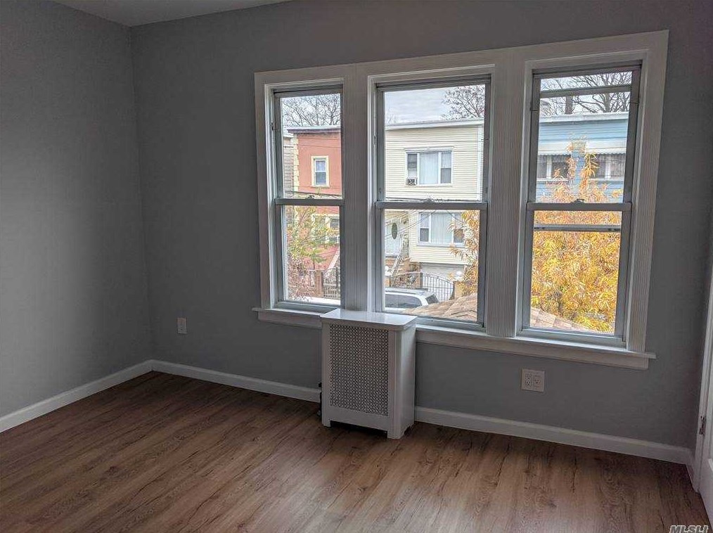 676 E 39th St, Brooklyn, NY 11203