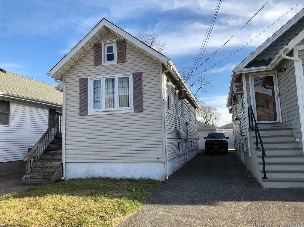 118 Lawson Ave, East Rockaway, NY 11518