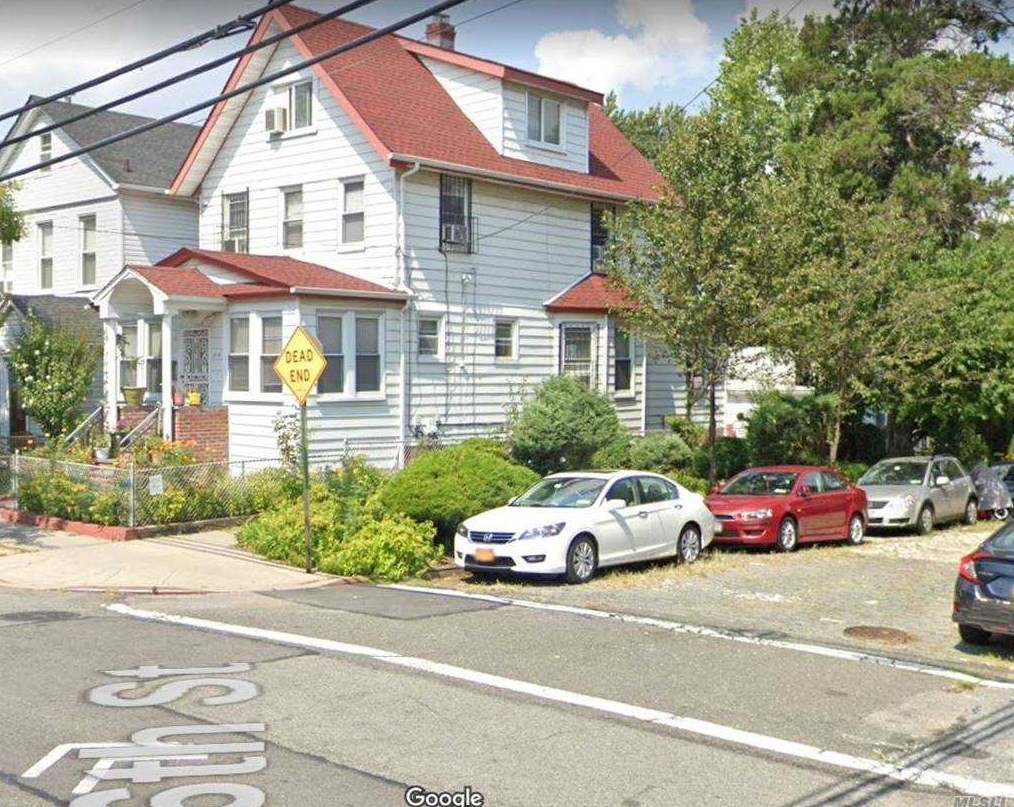 55-19 39th Ave, Flushing, NY 11377-2410