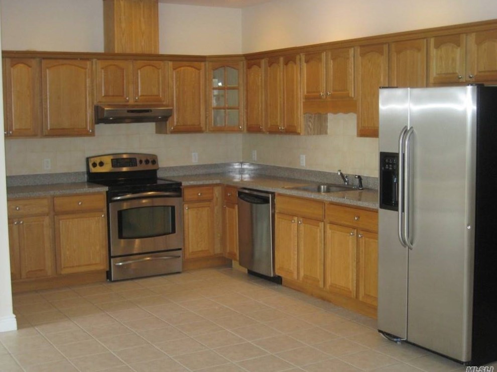 432 Sunrise Hwy #14, Babylon, NY 11704