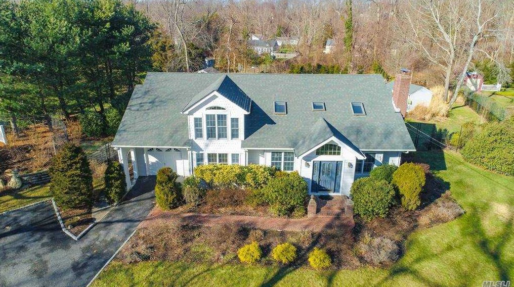 91 Christian Ave, Stonybrook, NY 11790-1201